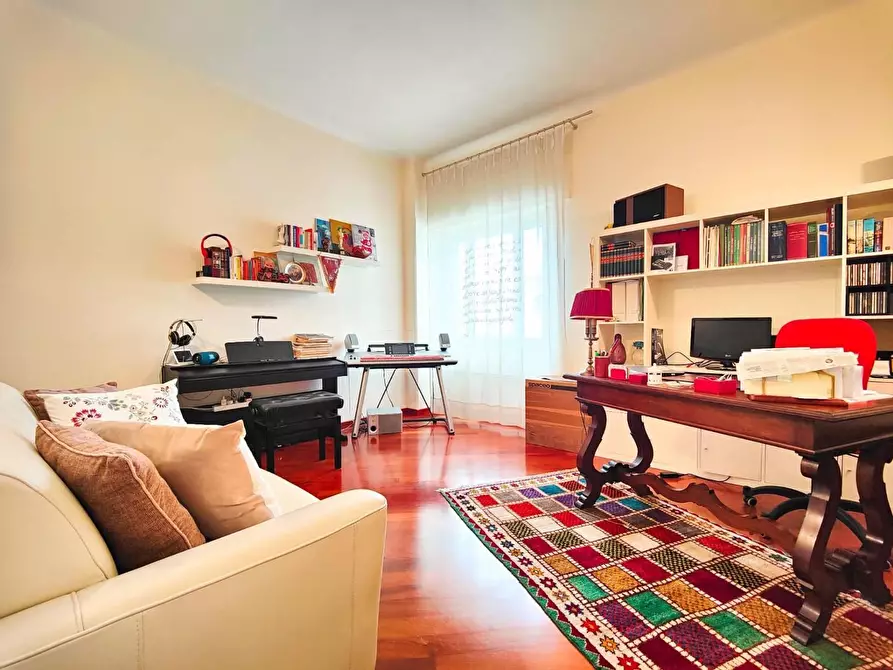 Immagine 18 di Appartamento in vendita  a Livorno