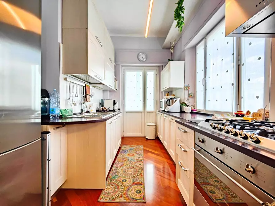 Immagine 8 di Appartamento in vendita  a Livorno