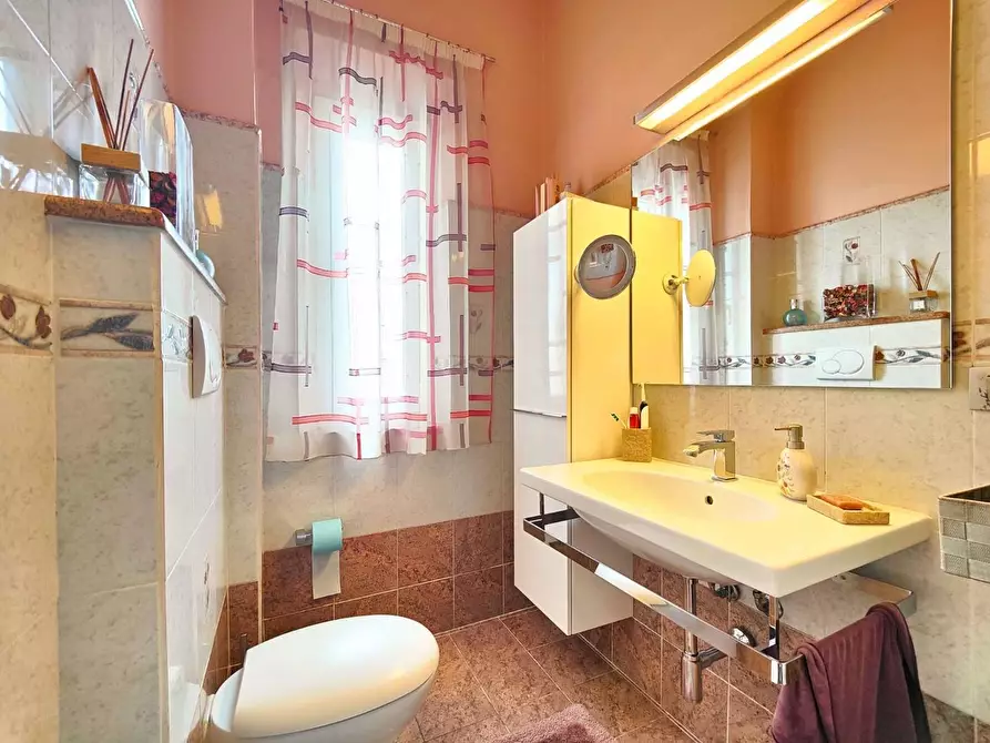 Immagine 23 di Appartamento in vendita  a Livorno