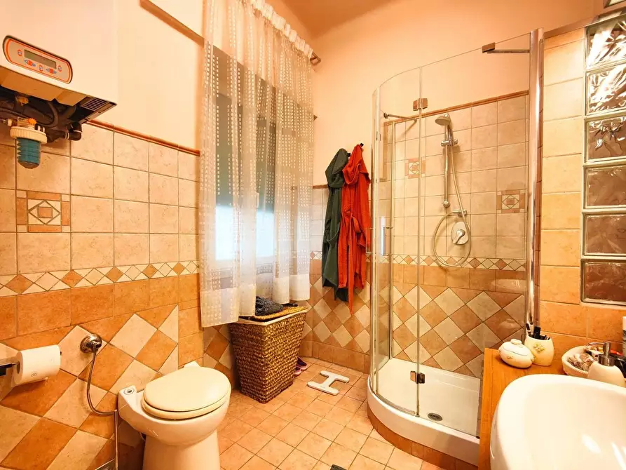 Immagine 21 di Appartamento in vendita  a Livorno