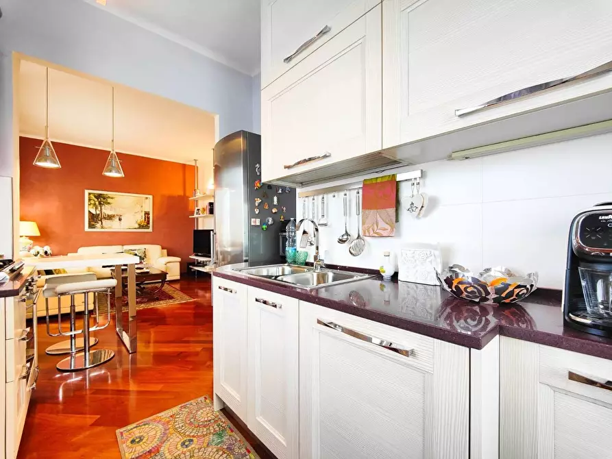 Immagine 6 di Appartamento in vendita  a Livorno