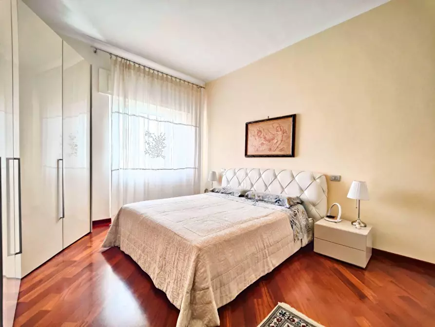 Immagine 14 di Appartamento in vendita  a Livorno