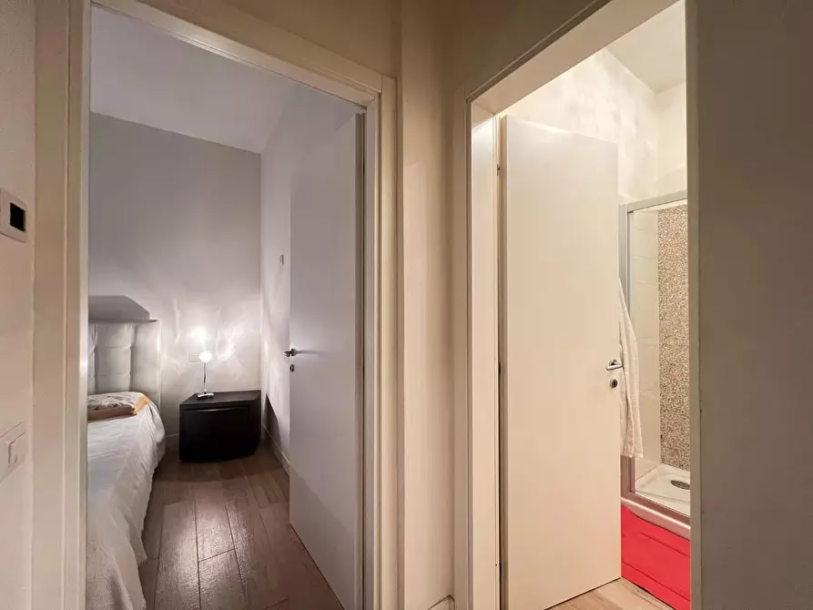 Immagine 24 di Appartamento in vendita  a Viareggio