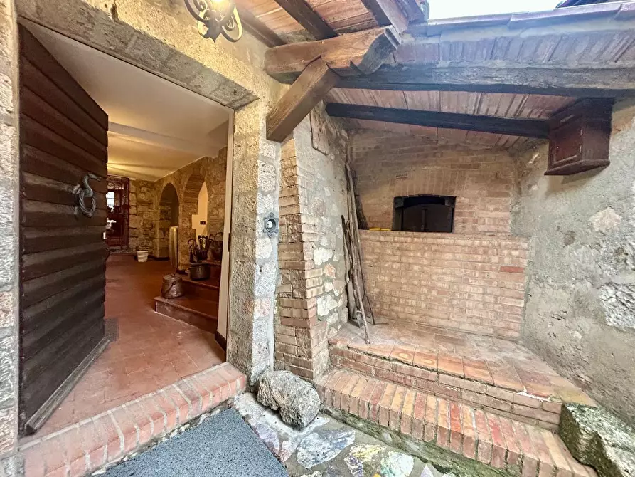 Immagine 26 di Appartamento in vendita  a Sovicille