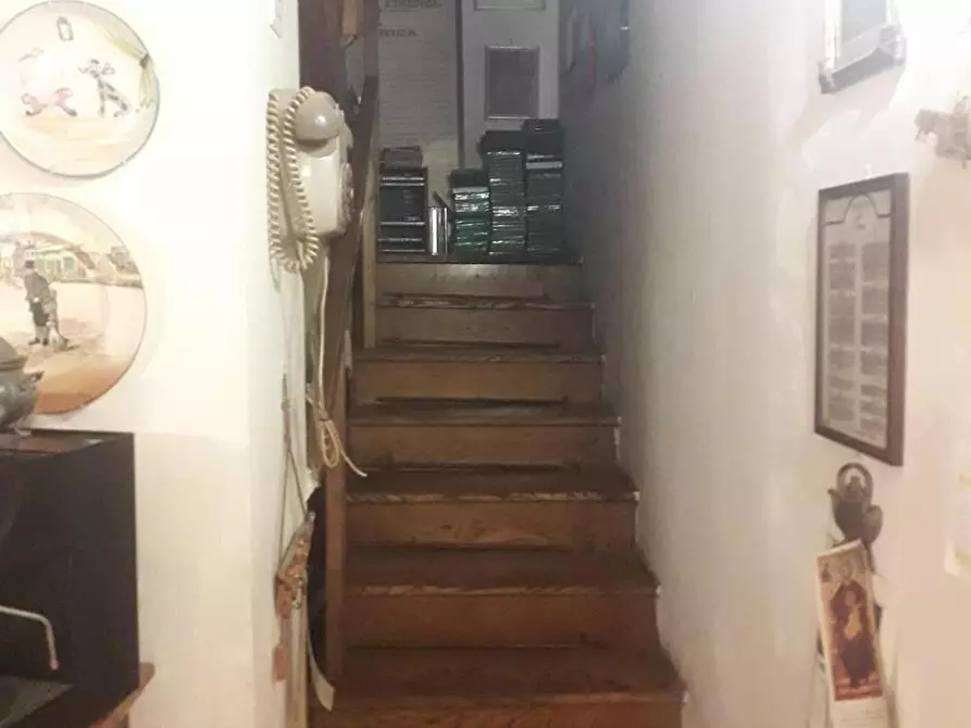 Immagine 7 di Villa in vendita  a Lastra A Signa