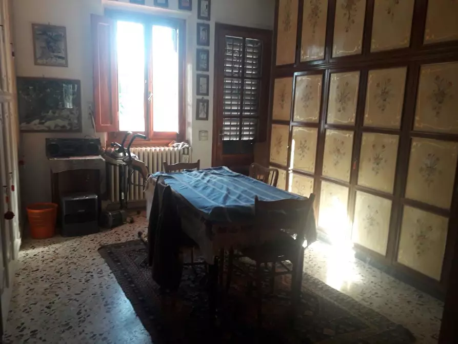 Immagine 18 di Villa in vendita  a Lastra A Signa