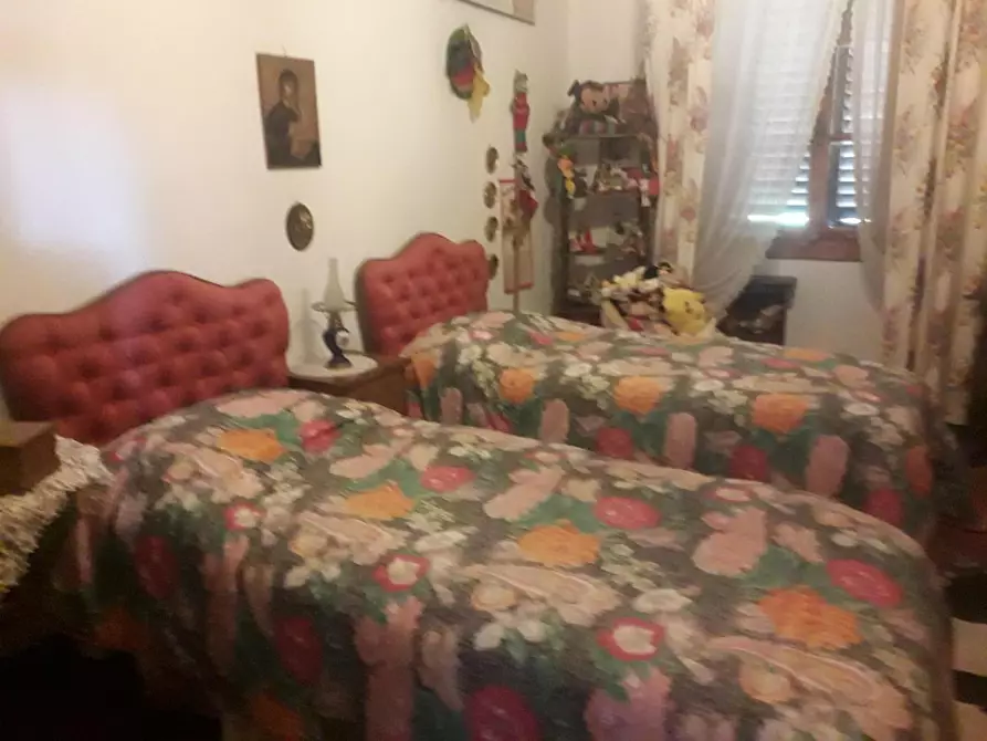 Immagine 15 di Villa in vendita  a Lastra A Signa