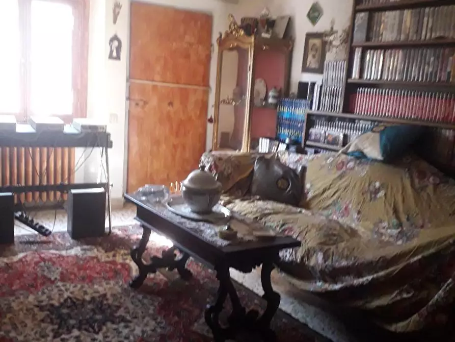 Immagine 9 di Villa in vendita  a Lastra A Signa