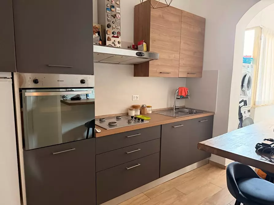 Immagine 2 di Appartamento in vendita  a Viareggio