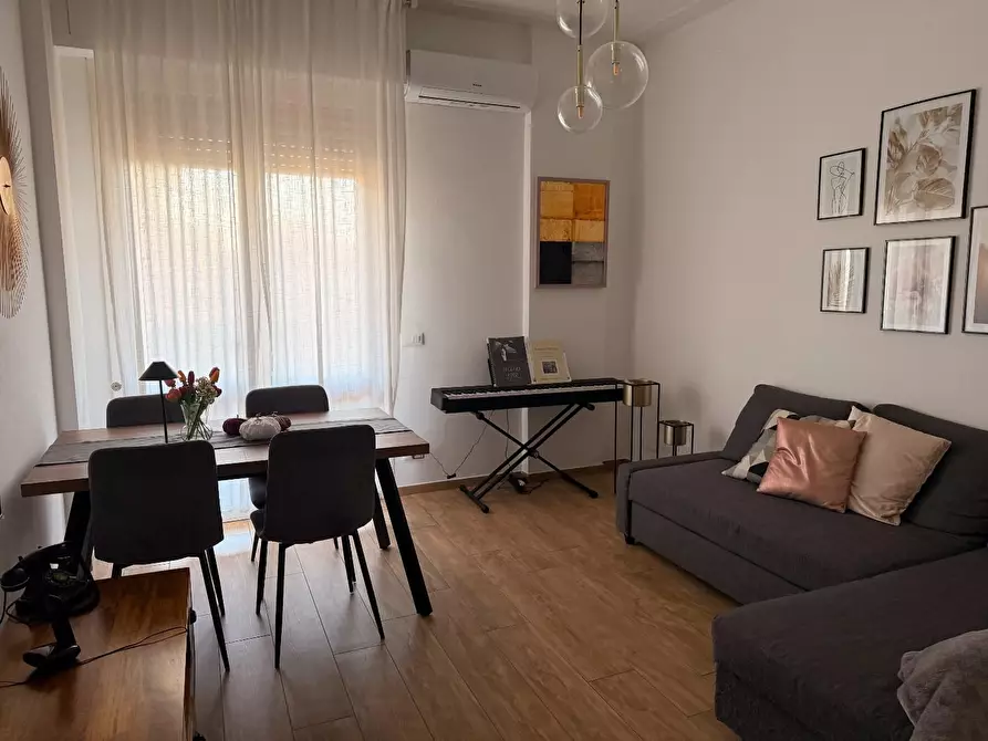 Immagine 1 di Appartamento in vendita  a Viareggio