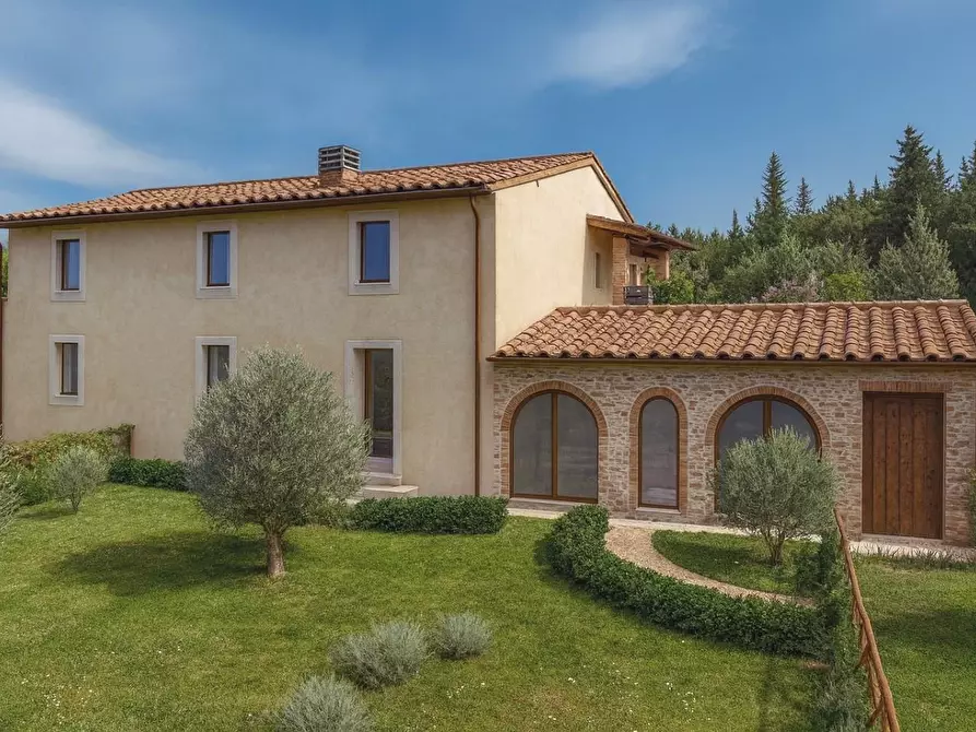 Immagine 1 di Porzione di casa in vendita  a Poggibonsi