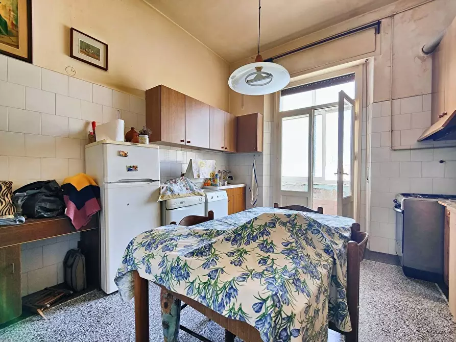 Immagine 10 di Appartamento in vendita  a Livorno