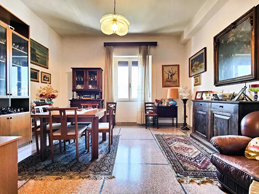 Immagine 4 di Appartamento in vendita  a Livorno