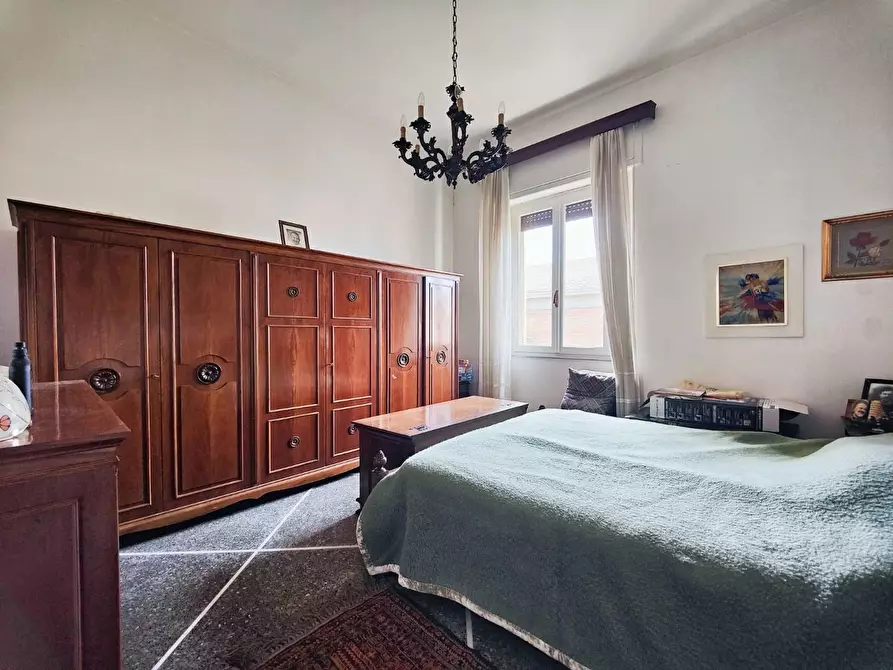 Immagine 15 di Appartamento in vendita  a Livorno