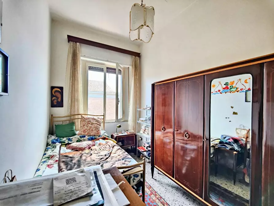 Immagine 17 di Appartamento in vendita  a Livorno