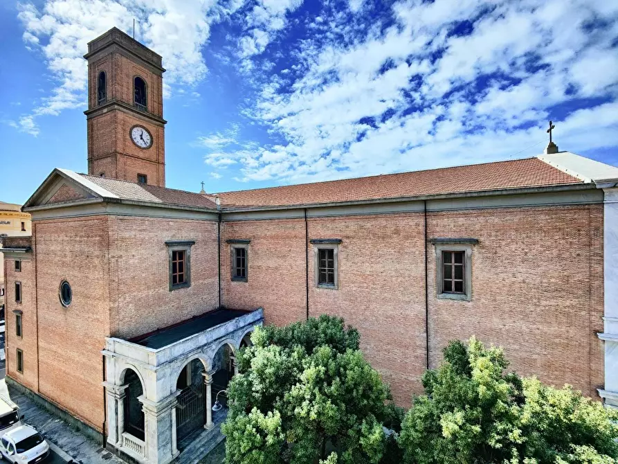 Immagine 24 di Appartamento in vendita  a Livorno