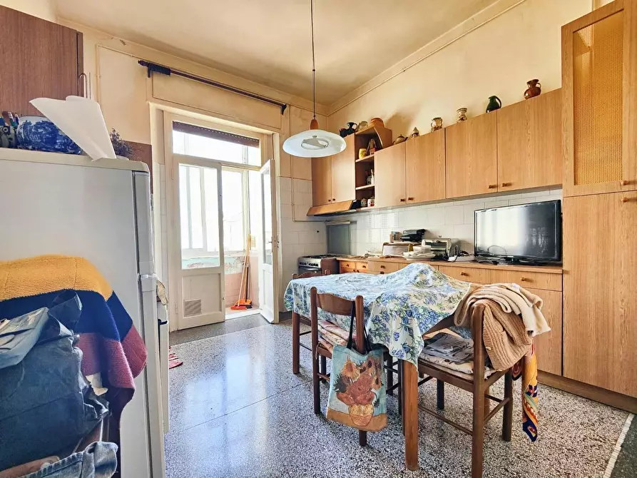 Immagine 11 di Appartamento in vendita  a Livorno