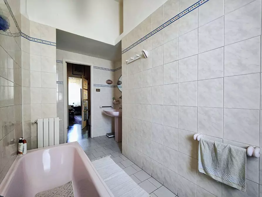 Immagine 22 di Appartamento in vendita  a Livorno