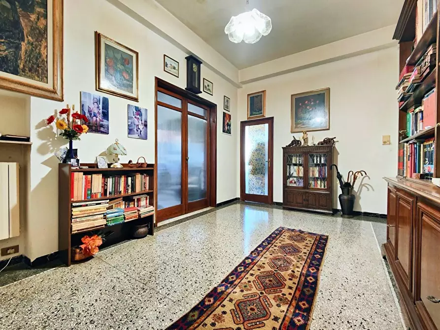 Immagine 9 di Appartamento in vendita  a Livorno