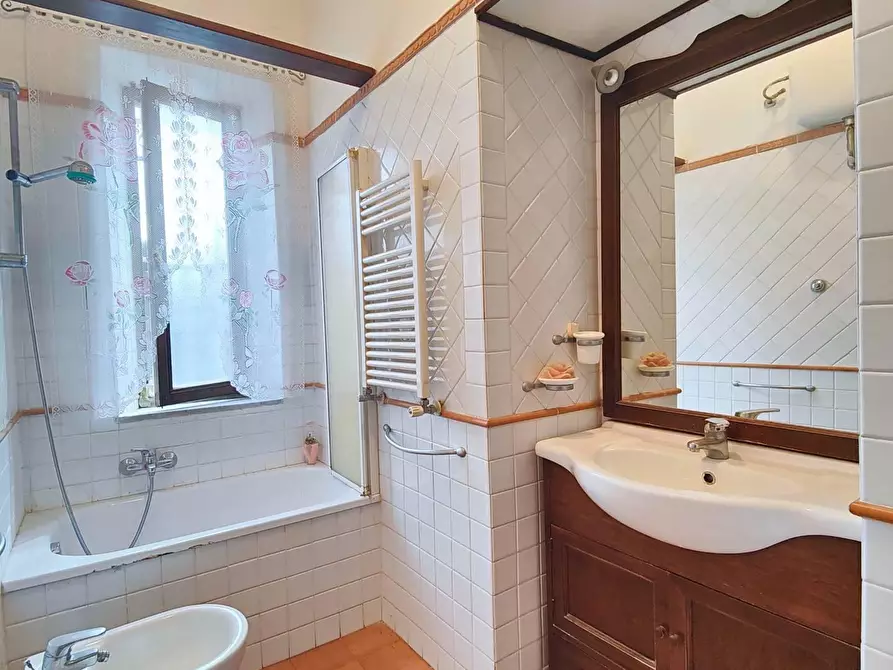 Immagine 13 di Appartamento in vendita  a Pisa