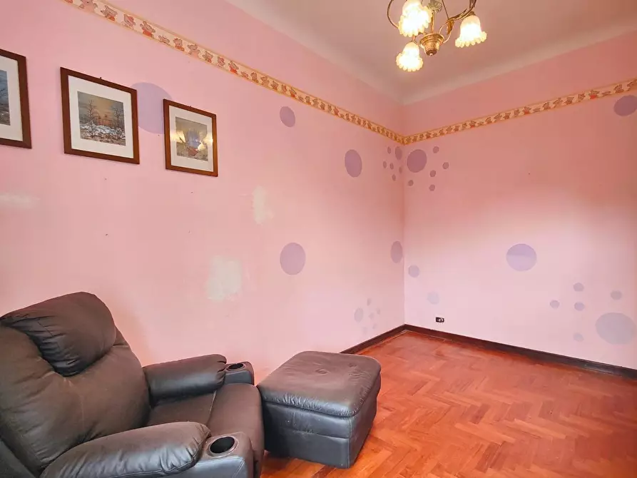 Immagine 11 di Appartamento in vendita  a Pisa