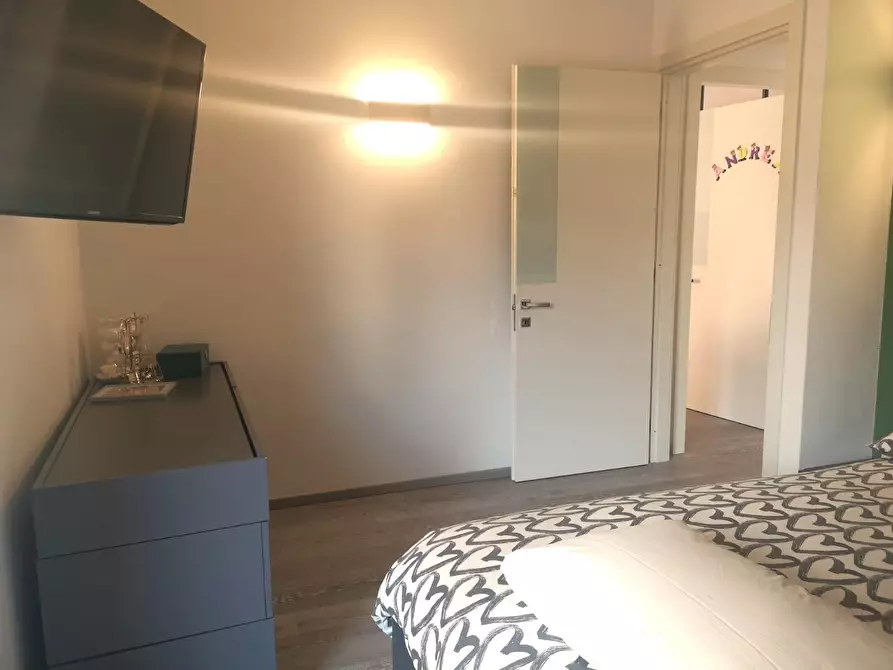 Immagine 22 di Appartamento in vendita  a Massa