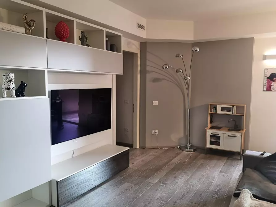 Immagine 3 di Appartamento in vendita  a Massa