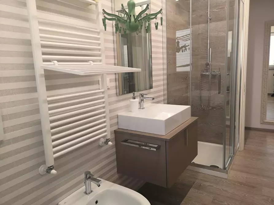 Immagine 32 di Appartamento in vendita  a Massa