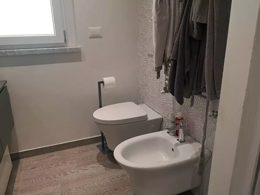 Immagine 27 di Appartamento in vendita  a Massa