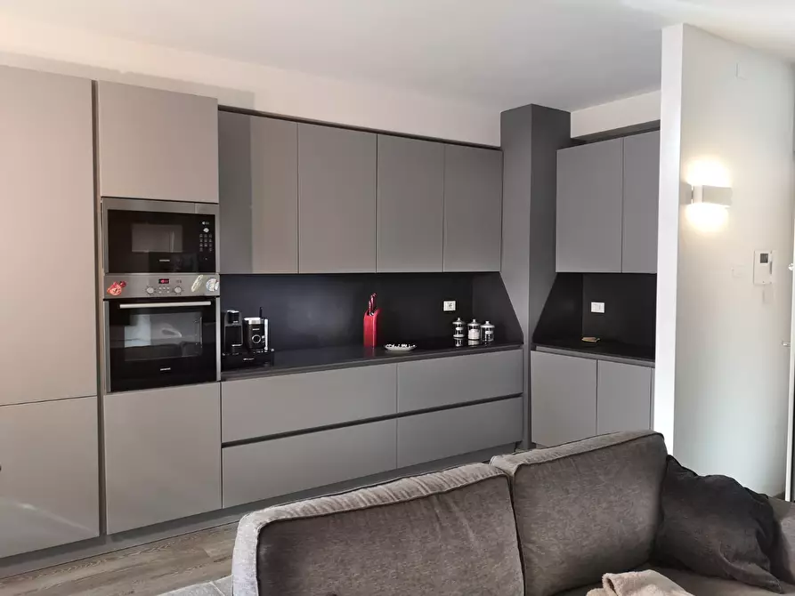 Immagine 5 di Appartamento in vendita  a Massa