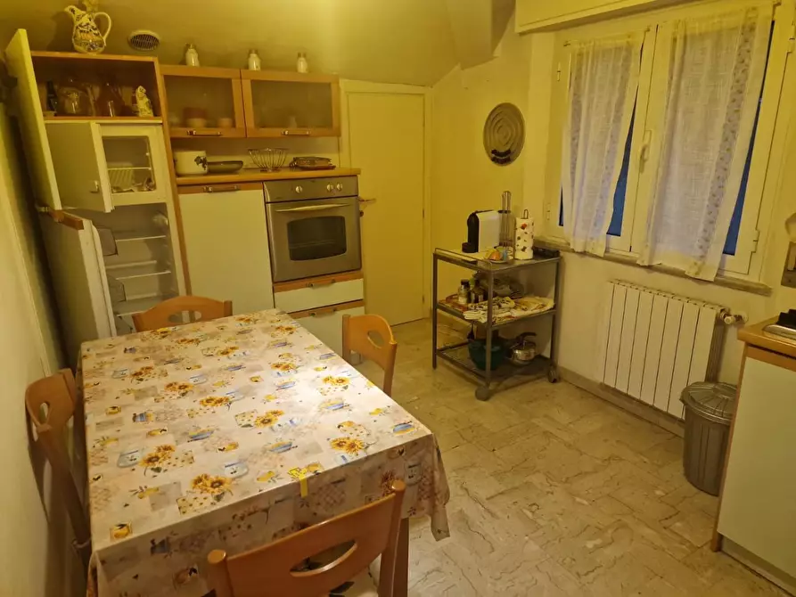 Immagine 6 di Appartamento in vendita  a Massa