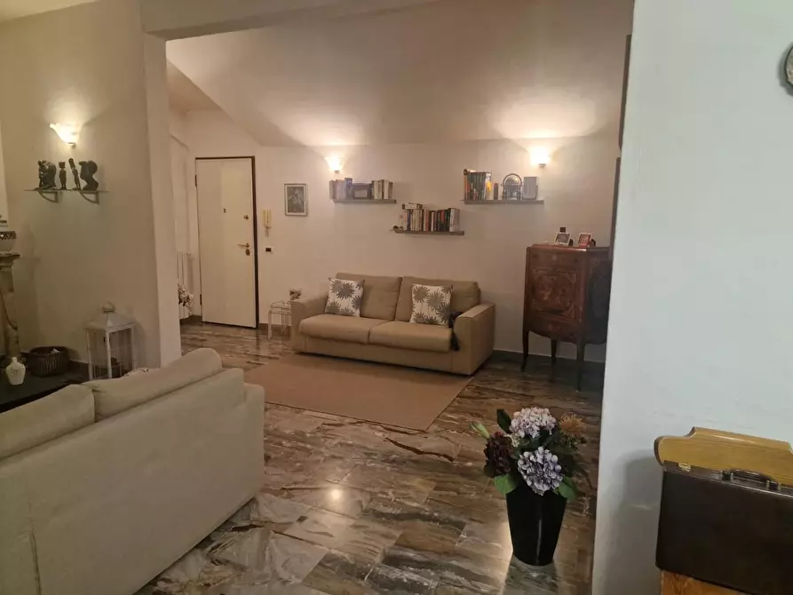Immagine 3 di Appartamento in vendita  a Massa