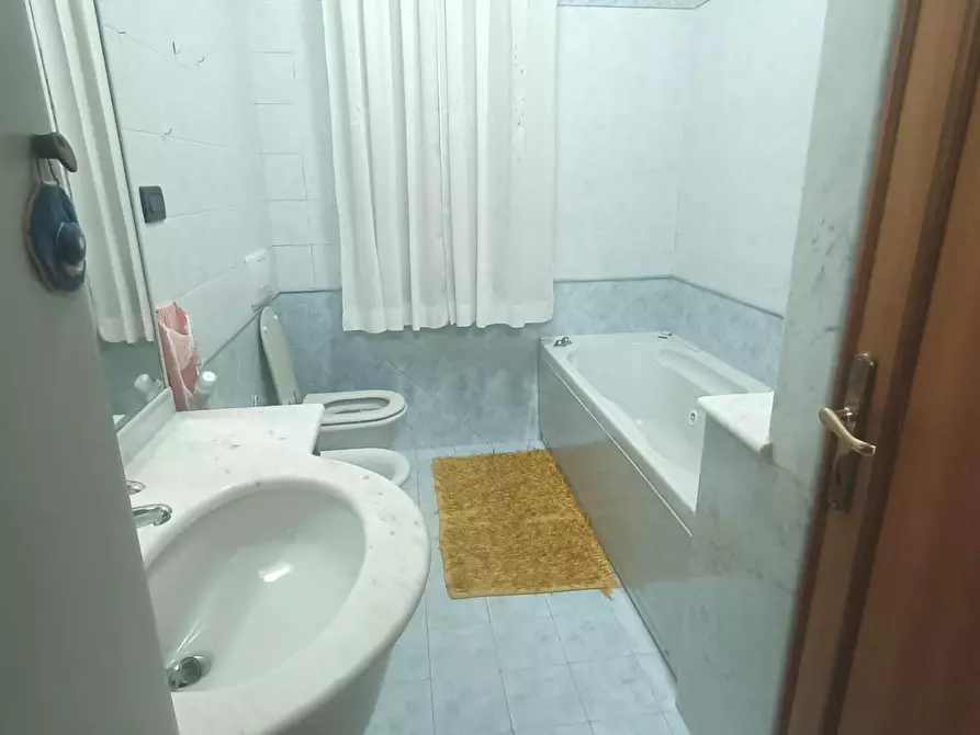 Immagine 17 di Appartamento in vendita  a Carrara