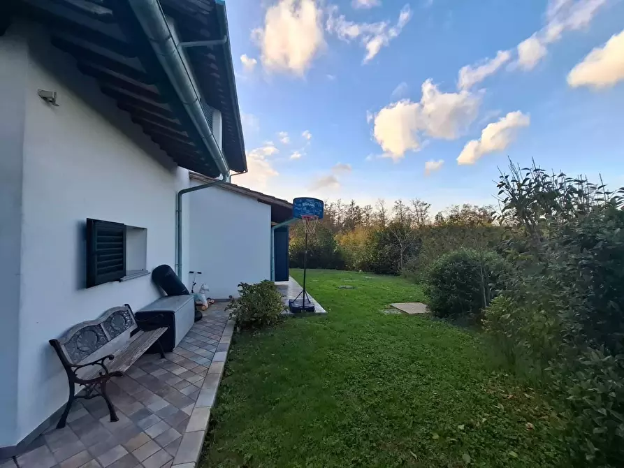 Immagine 6 di Villa in vendita  a Fucecchio