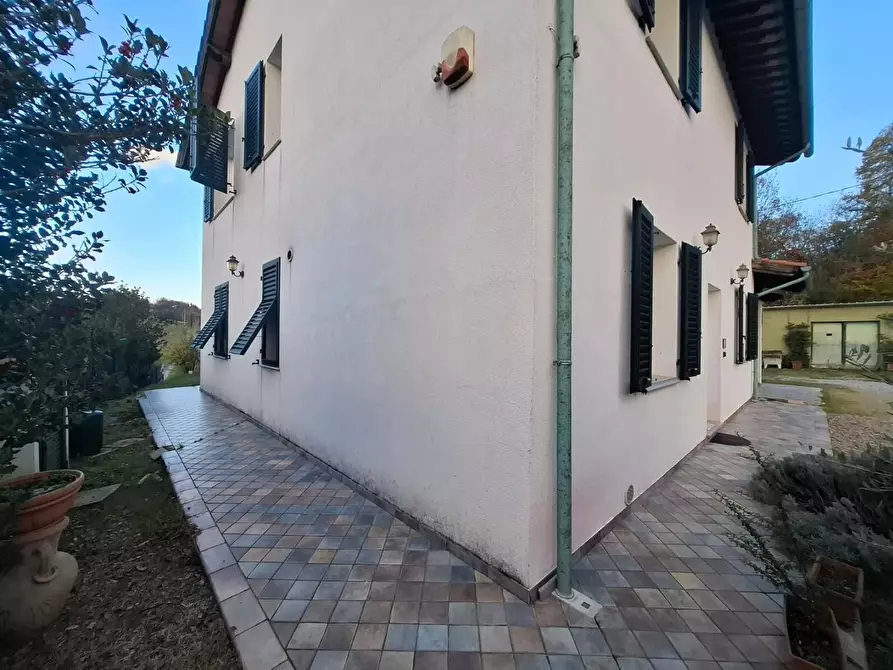 Immagine 11 di Villa in vendita  a Fucecchio