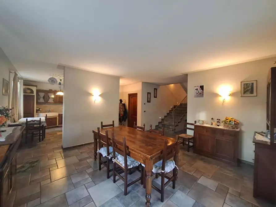 Immagine 4 di Villa in vendita  a Fucecchio