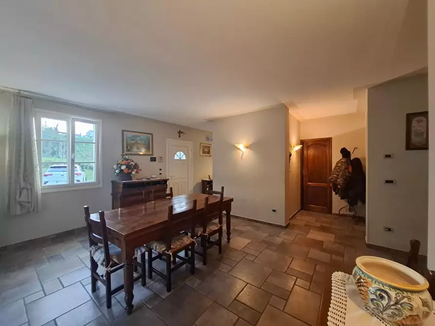 Immagine 3 di Villa in vendita  a Fucecchio