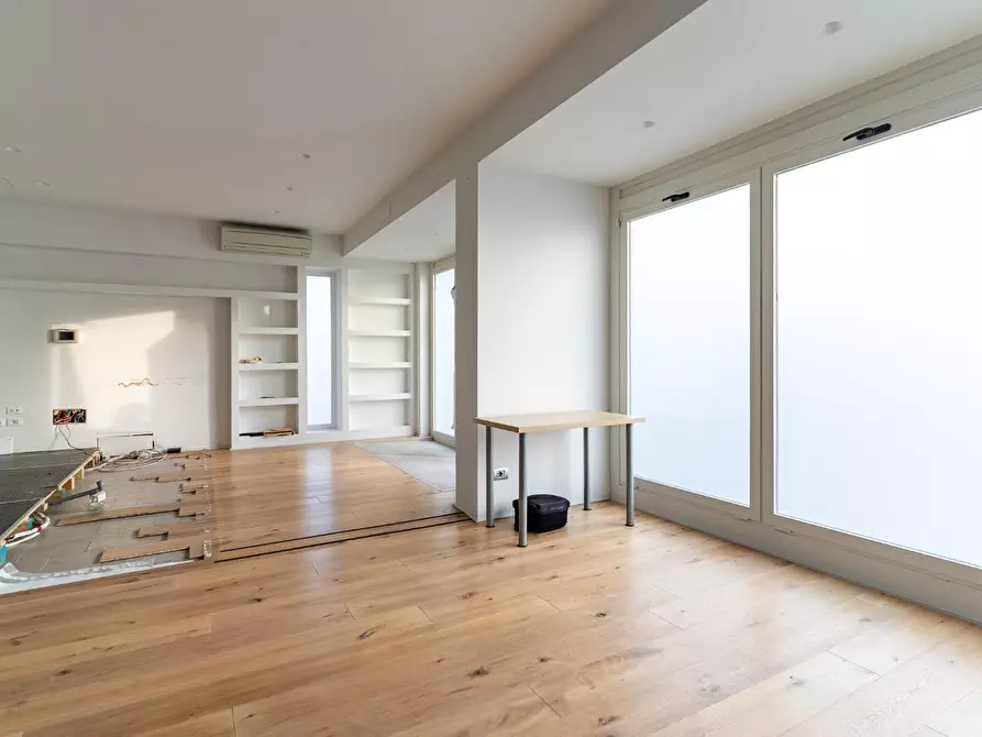 Immagine 6 di Locale commerciale in vendita  a Vinci