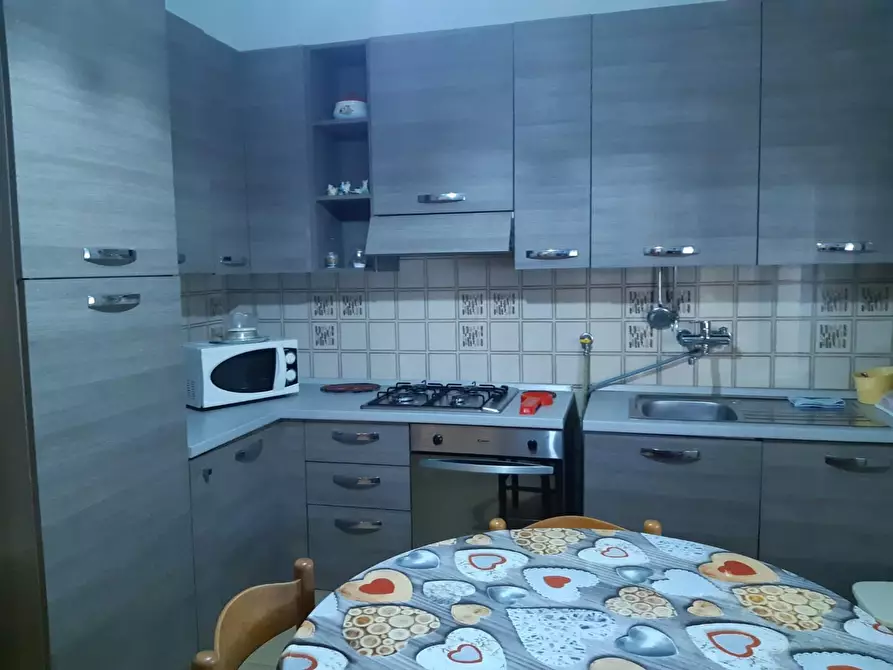 Immagine 10 di Casa indipendente in affitto  a Massa