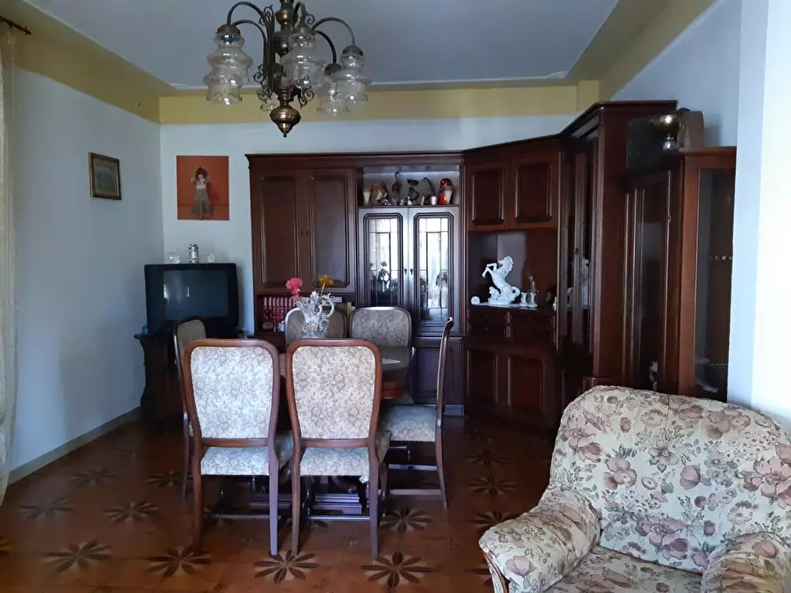 Immagine 7 di Casa indipendente in affitto  a Massa