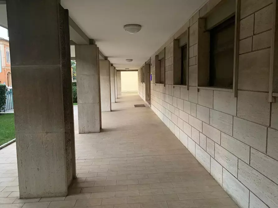 Immagine 9 di Appartamento in vendita  a Livorno