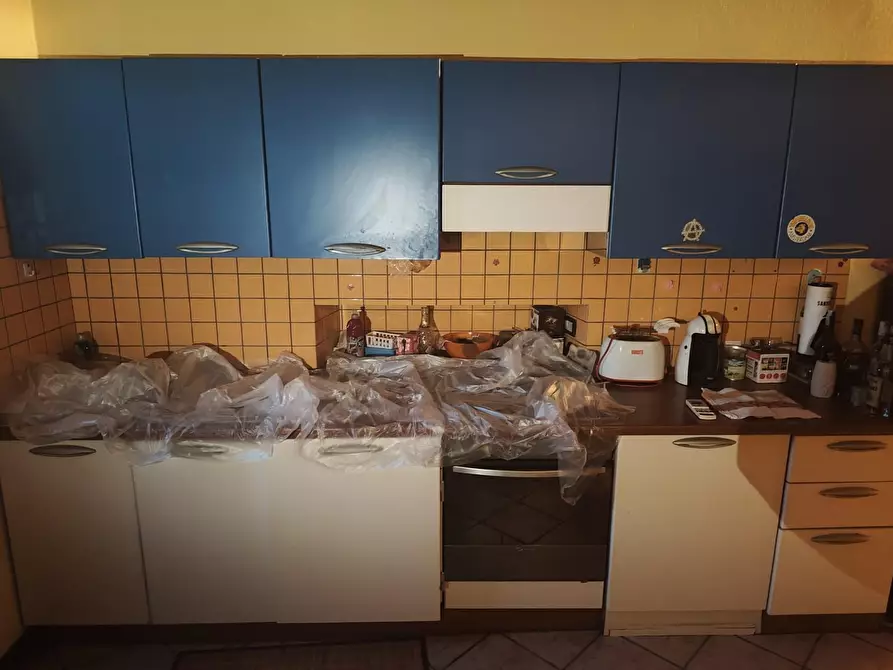 Immagine 4 di Appartamento in vendita  a Lucca