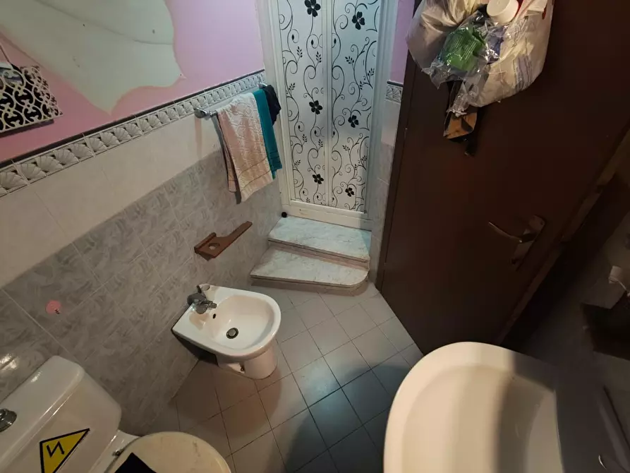 Immagine 13 di Appartamento in vendita  a Lucca