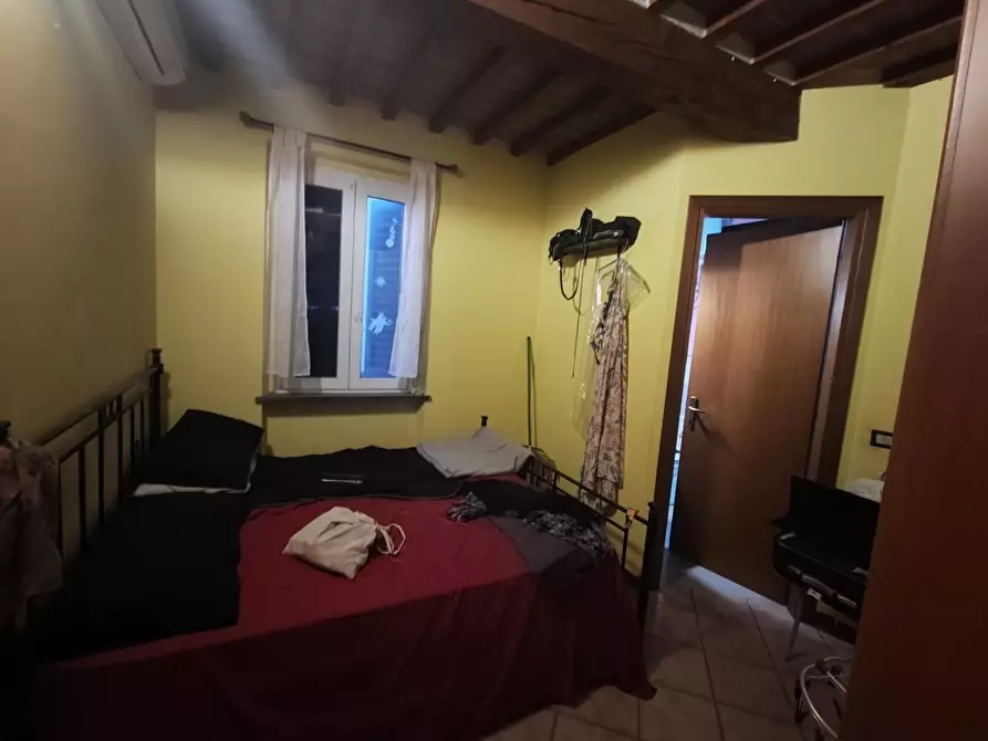 Immagine 19 di Appartamento in vendita  a Lucca