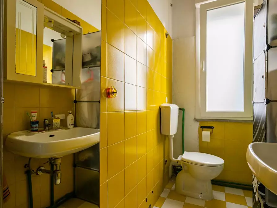 Immagine 21 di Appartamento in vendita  a Pontedera