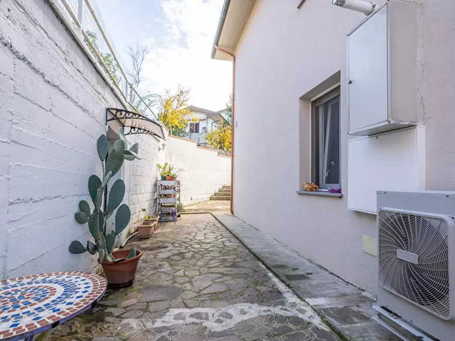 Immagine 27 di Appartamento in vendita  a Pontedera