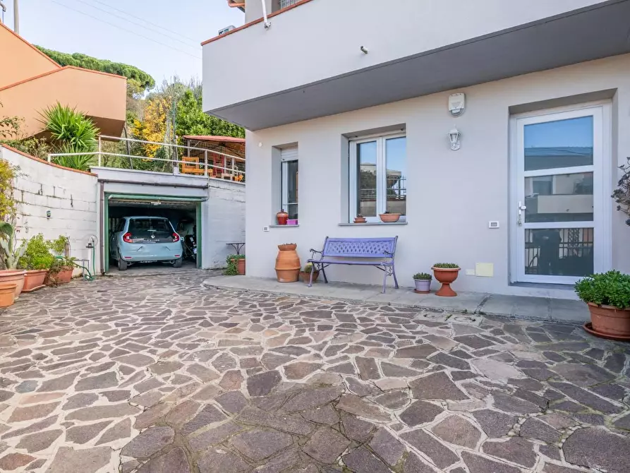 Immagine 1 di Appartamento in vendita  a Pontedera