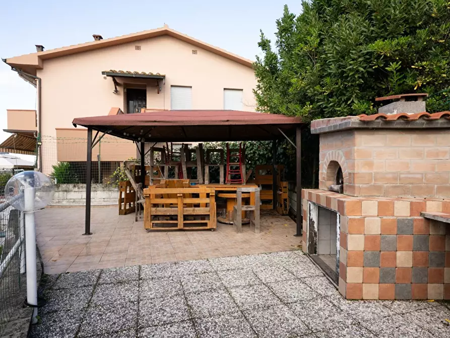 Immagine 34 di Appartamento in vendita  a Pontedera