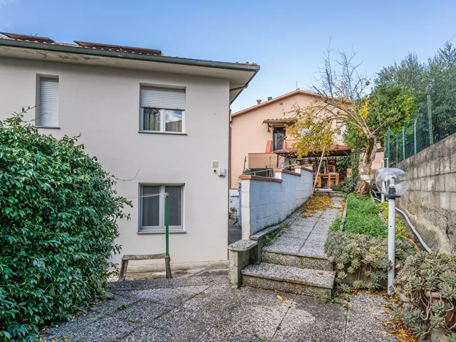 Immagine 32 di Appartamento in vendita  a Pontedera