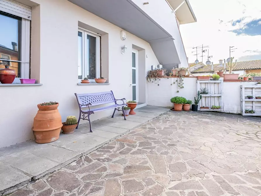 Immagine 2 di Appartamento in vendita  a Pontedera